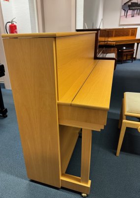 Preview: C. BECHSTEIN Klavier 112 Eiche hell mit RENNER Mechanik - gebraucht