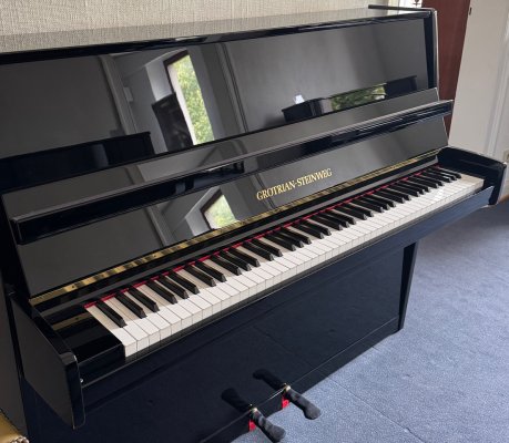 GROTRIAN-STEINWEG Klavier Modell 120 M schwarz poliert- Der Klassiker im deutschen Klavierbau