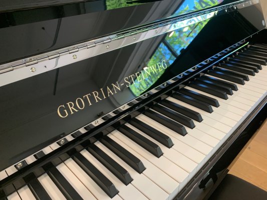 Jetzt mieten ! Klavier / Flügel / E-Piano. Neu und gebraucht !