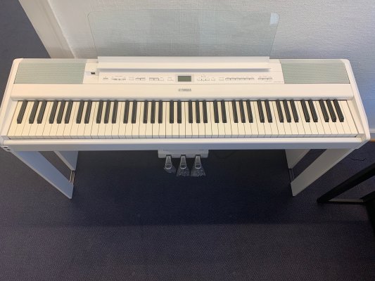 Jetzt mieten ! Klavier / Flügel / E-Piano. Neu und gebraucht !