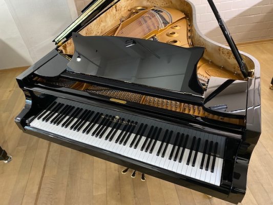 Preview: WILH.STEINBERG Flügel S 212 schwarz poliert