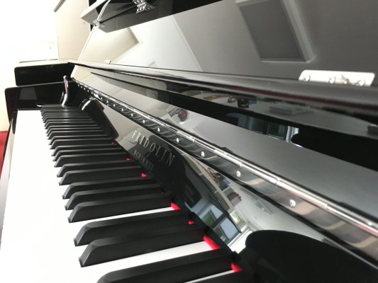 Angebot der Woche – neues Schimmel Klavier F 116 Tradition in schwarz poliert chrom