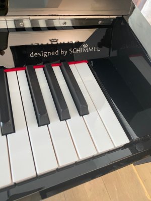 Preview: Angebot der Woche – neues Schimmel Klavier F 121 Tradition in Schwarz poliert chrom