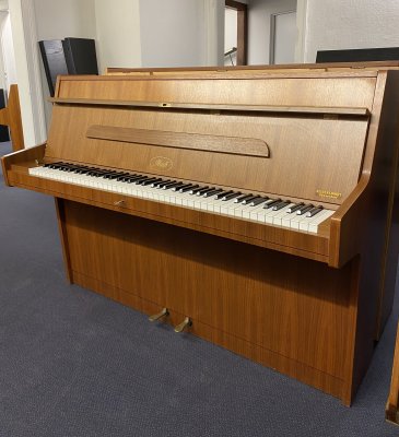 Ibach Klavier 104 Nussbaum - klein mit tollem Klang