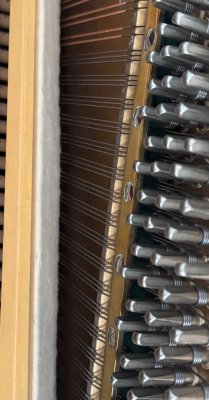 Preview: Pfeiffer Klavier 112 schwarz poliert mit Renner Mechanik - gebraucht