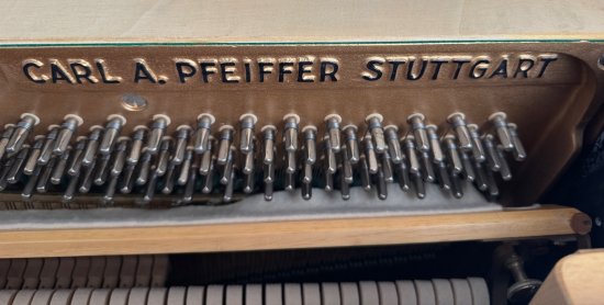 Pfeiffer Klavier 112 schwarz poliert mit Renner Mechanik - gebraucht
