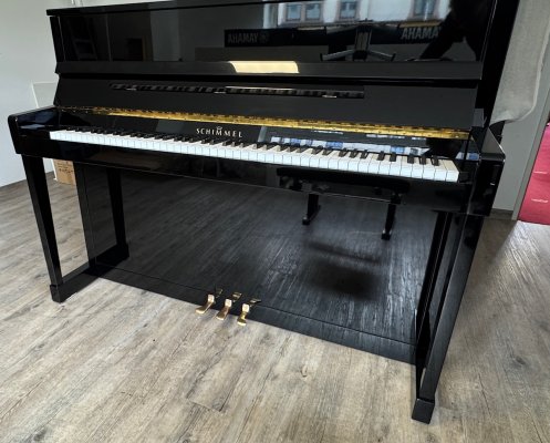 SCHIMMEL Klavier 116S schwarz poliert - gebraucht - in Vorbereitung