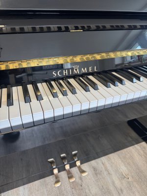 SCHIMMEL Klavier 116S schwarz poliert - gebraucht - in Vorbereitung