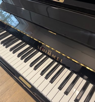 SCHIMMEL Klavier 130 T schwarz poliert - Made in Germany - mit Renner Mechanik - Bester Zustand
