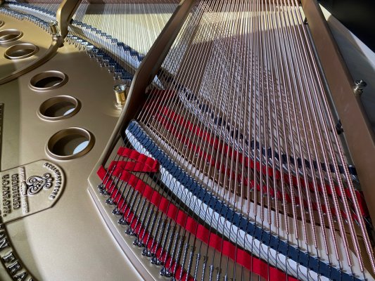 STEINWAY & SONS Flügel Modell M-170 schwarz matt - generalüberholt