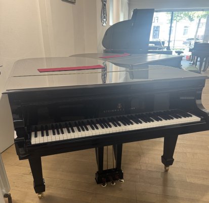 STEINWAY & SONS Flügel A3 schwarz poliert - "der kleine B !"