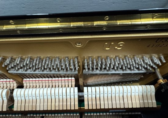 YAMAHA Klavier Modell U3 AS mit Sostenuto Pedal schwarz poliert - Deutsche Erstauslieferung. 1. Hand privat