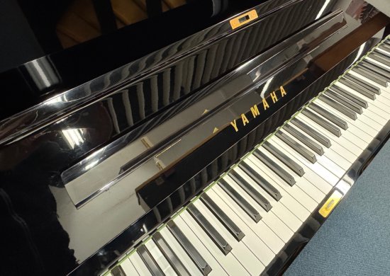 Preview: YAMAHA Klavier Modell U3 AS mit Sostenuto Pedal schwarz poliert - Deutsche Erstauslieferung. 1. Hand privat