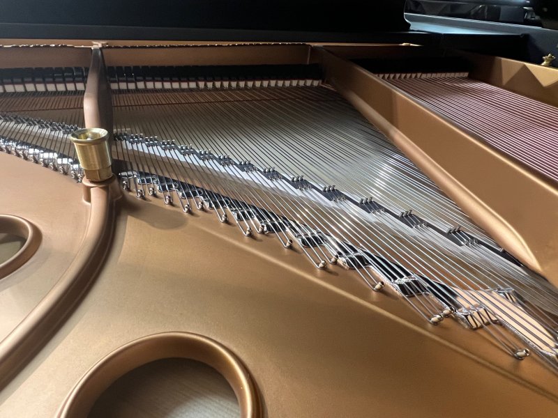 STEINWAY & SONS Flügel M 170 schwarz matt - generalüberholt