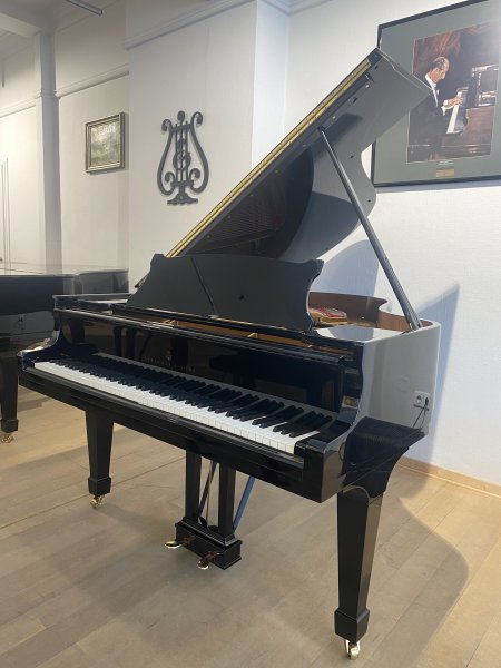 STEINWAY & SONS Flügel Modell M-170 schwarz poliert - generalüberholt