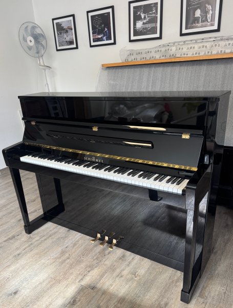 SCHIMMEL Klavier 116S schwarz poliert - gebraucht - in Vorbereitung