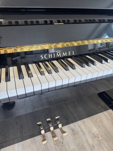 SCHIMMEL Klavier 116S schwarz poliert - gebraucht - in Vorbereitung