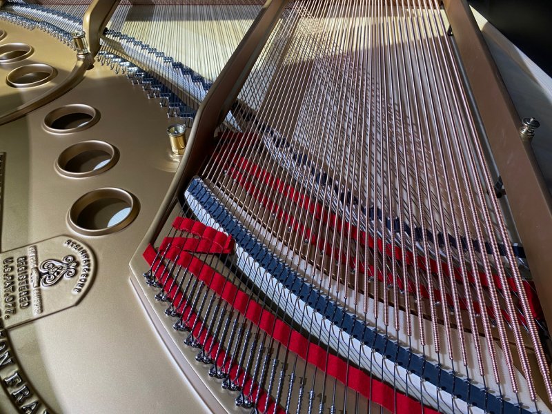 STEINWAY & SONS Flügel Modell M-170 schwarz matt - generalüberholt