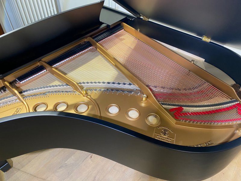 STEINWAY & SONS Flügel Modell M-170 schwarz matt - generalüberholt