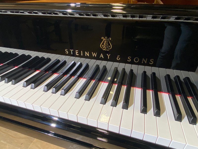 STEINWAY & SONS Flügel Modell O-180 - generalüberholt