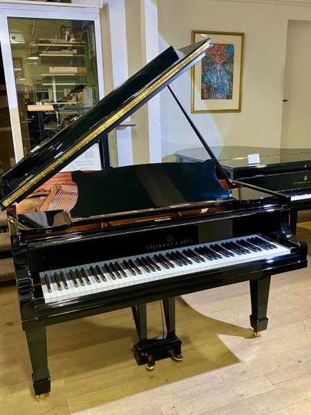 STEINWAY & SONS Flügel Modell O-180 - generalüberholt