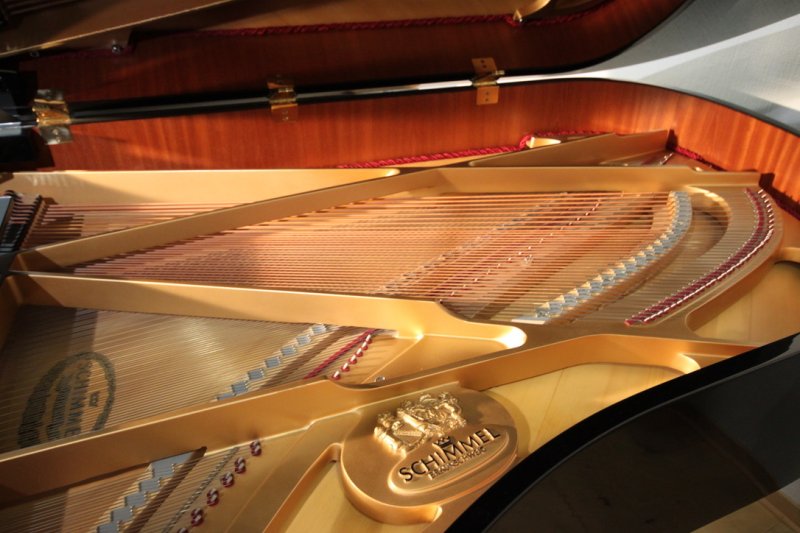 SCHIMMEL Flügel 208 schwarz poliert